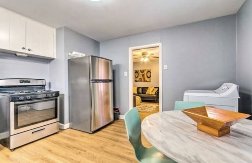 Midtown Apartment | Exceptional Midtown Oasis with Pool and Breakfast Included