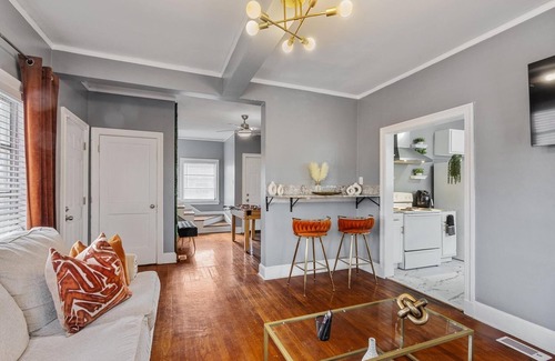 Vollintine-Evergreen House | Midtown Retreat: Pet-Friendly Escape with Private Deck