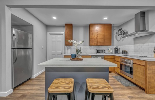 Bryan House | Midtown Retreat - near Texas A&M.Updated!