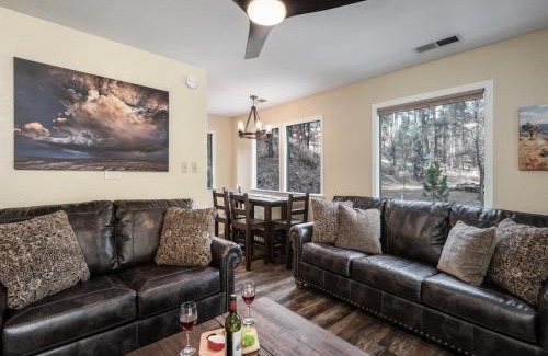 Ruidoso House | Spacious Midtown Riverfront Complex with Hot Tubs & 10 Bedrooms