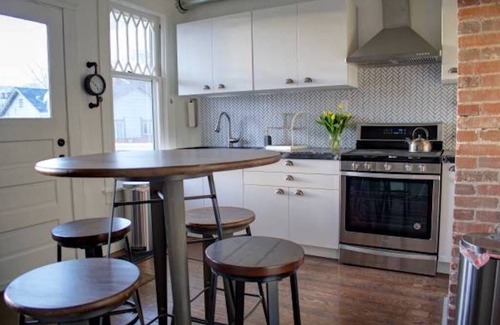 Midtown House | Historic Midtown Studio: 10/10 Rated, Pet Friendly Stay