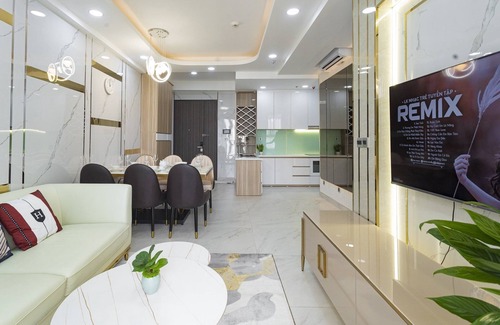 Phu My Hung Apartment | Experience Midtown The Peak Apartment with Ocean Views