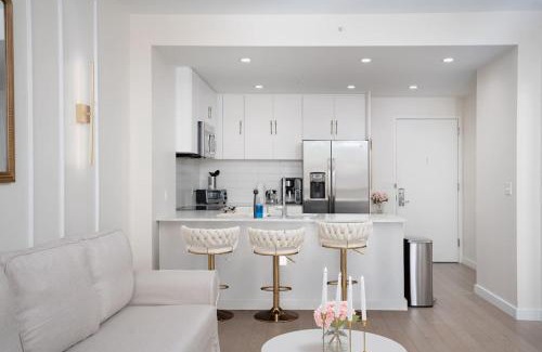 Hoboken Apartment | Midtown View with Pool- Minutes to City
