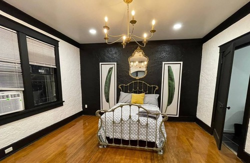 Vollintine-Evergreen Condo | Vintage Midtown Retreat with Breakfast & Family Amenities