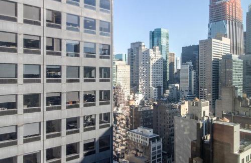 Central New York City Apartment | Midtown West 1BR with Gym & Pet-Friendly Near Bryant Park