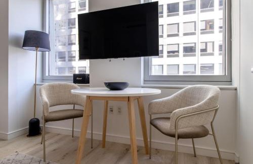 Central New York City Apartment | Midtown West 1BR with Gym & Pet-Friendly Near Bryant Park