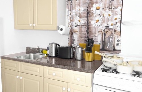 Sutton Place Apartment | Midtown2 New York City: Steps to Central Park, Time Square, Subway
