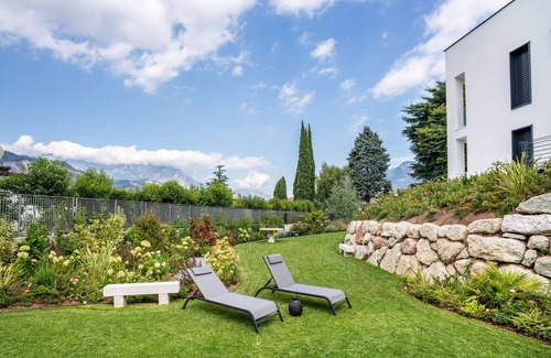 Ravina Apartment | Cozy 'Midum Domus' with Mountain View & Family-Friendly Amenities