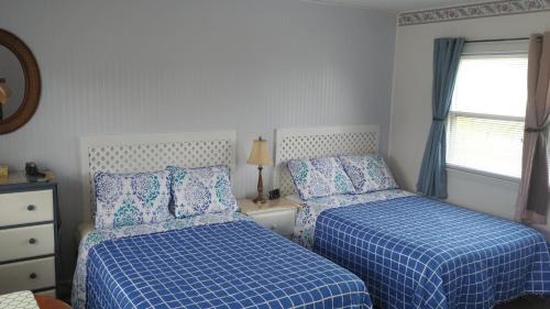 Cornish Hotel | Comfortable Midway Lodging with Family-Friendly Amenities