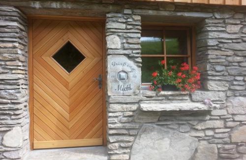 Heiligenblut Ski Chalet | Family-Friendly Miehl: Guest Rated 9.8/10 for Comfort