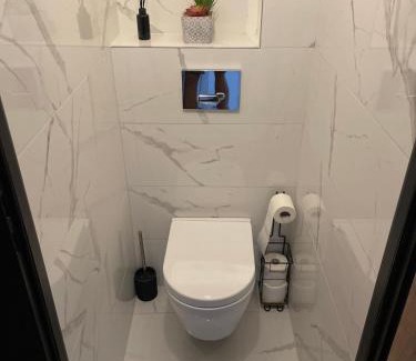 Uniejow House | Family-Friendly Stay at Mieszkanie na Osiedlu Siedemsetlecia