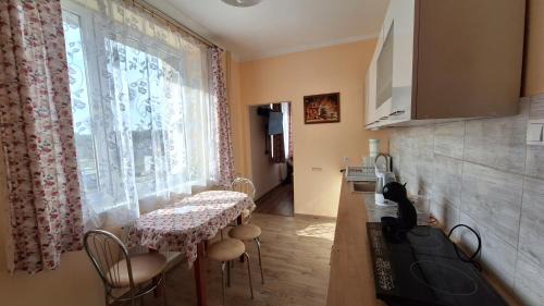 Chrzanow Apartment | Family-Friendly Mieszkanko na Peryferiach - Guest Rated 9.3