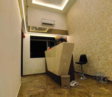 Goregaon East Hotel | Budget-Friendly Family Retreat at MIG SUITES