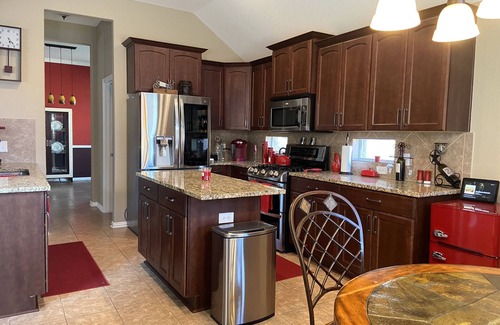 Pflugerville House | Discover Mighty Pfine: Family-Friendly with Pool Access