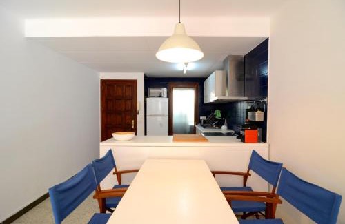 Els Griells Apartment | Pet-Friendly Retreat: MIGJORN MAR Bx-2 for Families