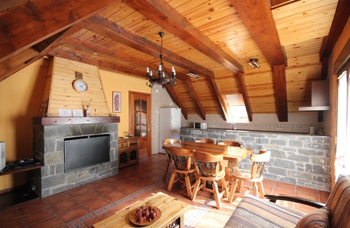 Saravillo Cottage | Top-Rated Miguelo Apartments with Kitchen for 4 Guests