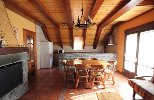Saravillo Cottage | Top-Rated Miguelo Apartments with Kitchen for 4 Guests