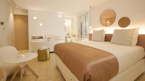 Carnot - Gailleton Hotel | MiHotel Comte: Family-Friendly with Breakfast Included