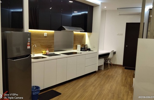 Seri Kembangan Condo | Enjoy Family-Friendly Comfort at Mika Guest House