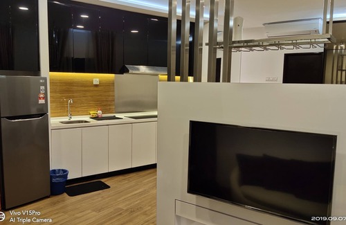 Seri Kembangan Condo | Enjoy Family-Friendly Comfort at Mika Guest House