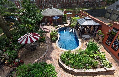Franklin Park House | Mike & Allen's Place on the Park – Top-Rated Oceanfront Retreat