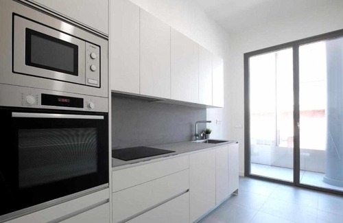 Zaragoza Old Town Apartment | Mike House: Stay in the Heart of Zaragoza, Rated 9.5/10