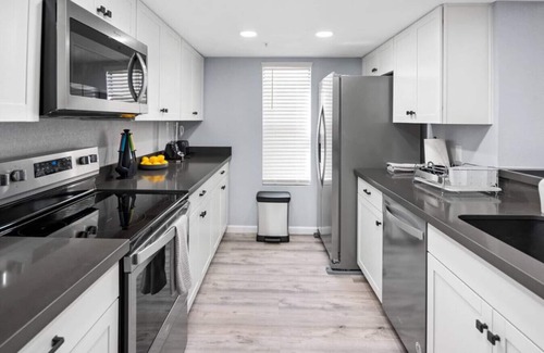 Cavalier Vista Condo | Cozy 1bd Retreat in Heart of Old Town with Pool & Spa