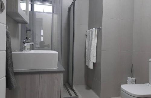 Greater Johannesburg Metropolitan Area Apartment | Discover Mikey's Place: 2 Bed, Pool Access & Free WiFi