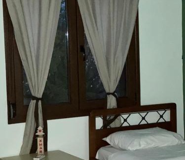 Kastraki Apartment | Child-Friendly Mikio House with Great Guest Review Score