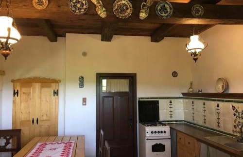 Praid House | Family-Friendly Miklós Lak with Pool & 9.9/10 Guest Rating