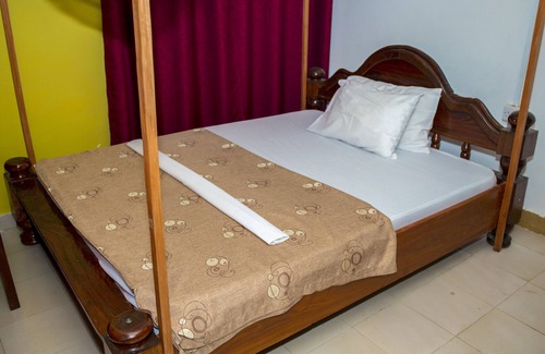 Mikocheni Hotel | Family-Friendly Mikocheni Condo Hotel with Pool & Dining