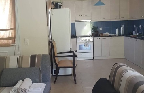 Katakali House | Discover Mikro Amoni Beach Villa with Oceanfront Bliss