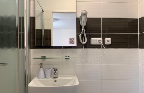 Mikulov House | Pet-Friendly Mikulov Inn - Family-Sized Apartments Await