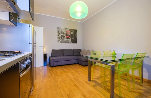 Ripamonti Corvetto Apartment | Relax in Milan Navigli: Family-Friendly Retreat with Spa