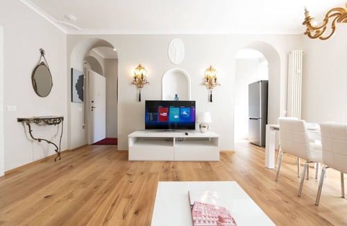 Ponte Seveso Apartment | Discover Milan Retreats Near Central Station - Pet Friendly!