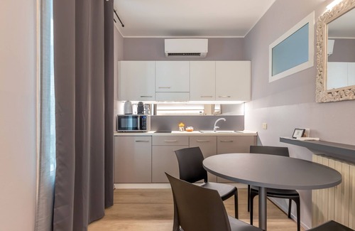Carrobbio Apartment | Elegant Milan Retreats Duomo Carrobbio - Pet Friendly & Family-Oriented