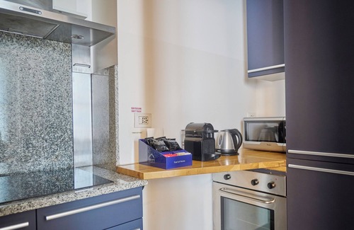 Carrobbio Apartment | Elegant Milan Retreats Duomo Carrobbio - Pet Friendly & Family-Oriented