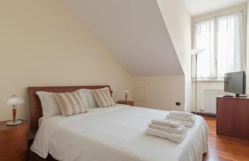 Magenta Apartment | Stylish Milan Royal Suites - Centro Cadorna, Rated 8.8/10