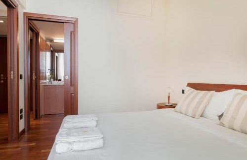 Magenta Apartment | Stylish Milan Royal Suites - Centro Cadorna, Rated 8.8/10