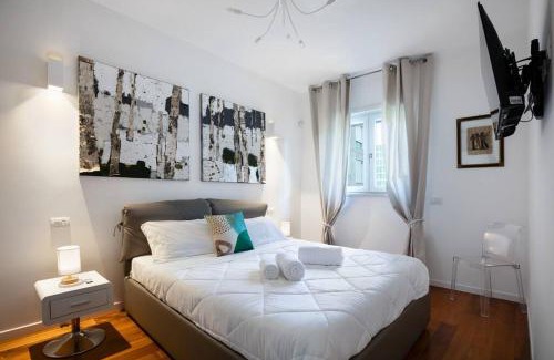 Centro Direzionale Apartment | Elegant Milano Centrale - Comfort Suite with Terrace