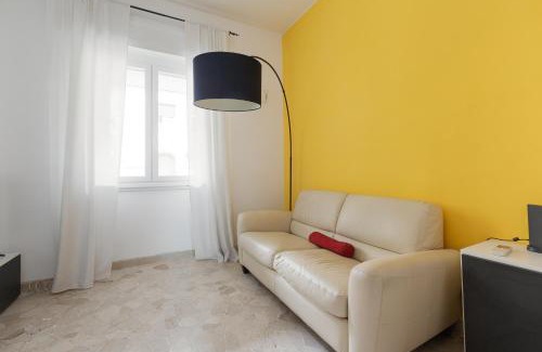 Milan Apartment | Milano Gambara Balcony Apartment