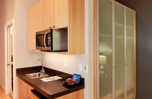 Saugatuck House | Milano Suite: Guest Rated 10/10 in Central Location