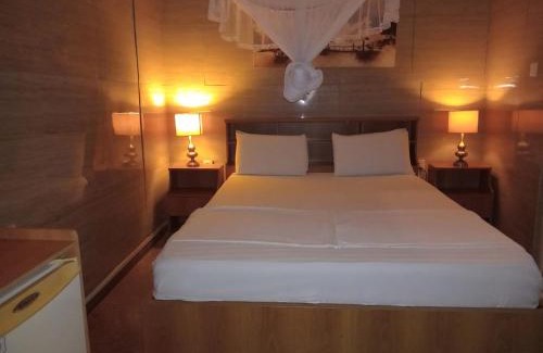 New Town Hotel | Budget-Friendly Milano Tourist Rest with Spa & Family Amenities