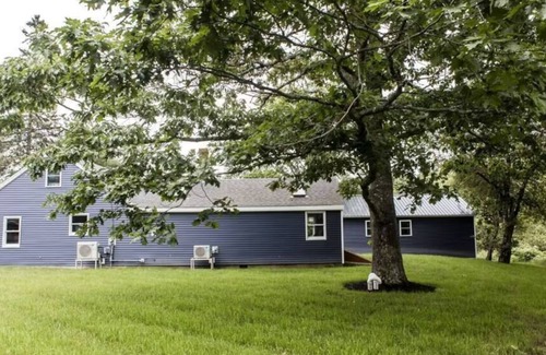 Milbridge House | Newly Renovated Milbridge Home with Ocean View and Breakfast