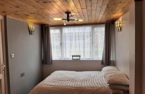Mildenhall House | Discover Mildenhall Suffolk: Rated 9/10 with Hot Tub Access