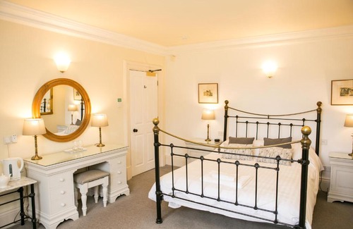 Milebrook Bed & Breakfast | Inviting Milebrook House: Pet-Friendly & Family-Ready Stay