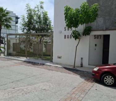 Queretaro Hotel | Inviting Milenio III B&B with Breakfast & 9.7/10 Rating