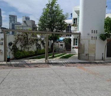 Queretaro Hotel | Inviting Milenio III B&B with Breakfast & 9.7/10 Rating