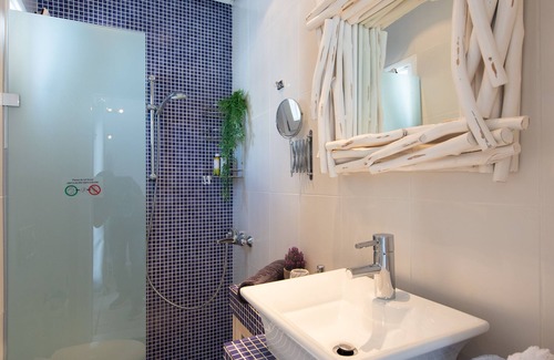 Platis Gialos Condo | Beachfront House at Miles Away Sifnos with Ocean Views