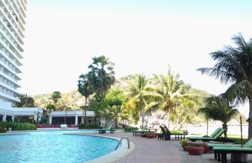 Pak Nam Pran Apartment | Discover Milford Paradise Condominium with Oceanfront Pool